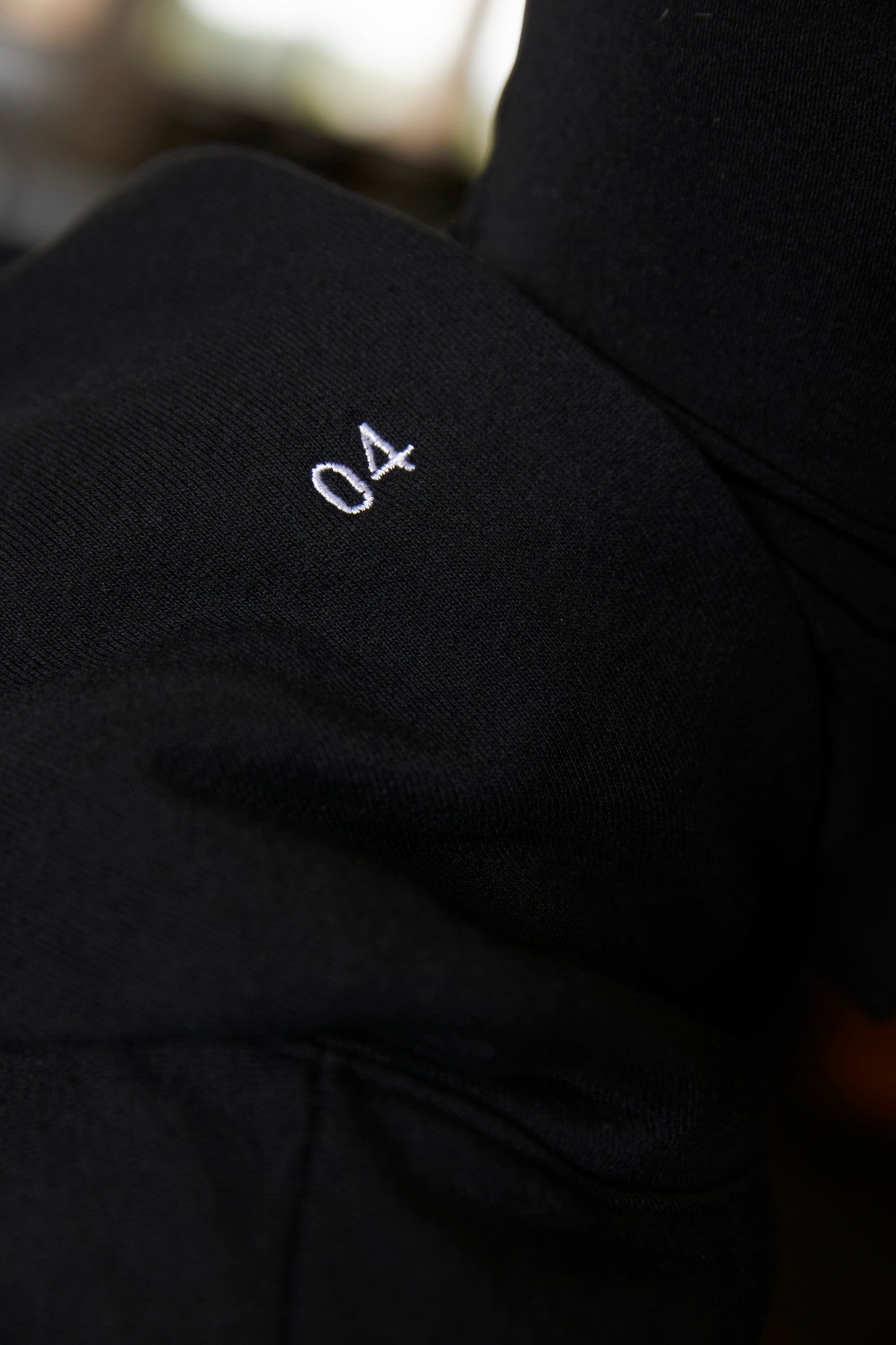 BLACK 04 HOODIE