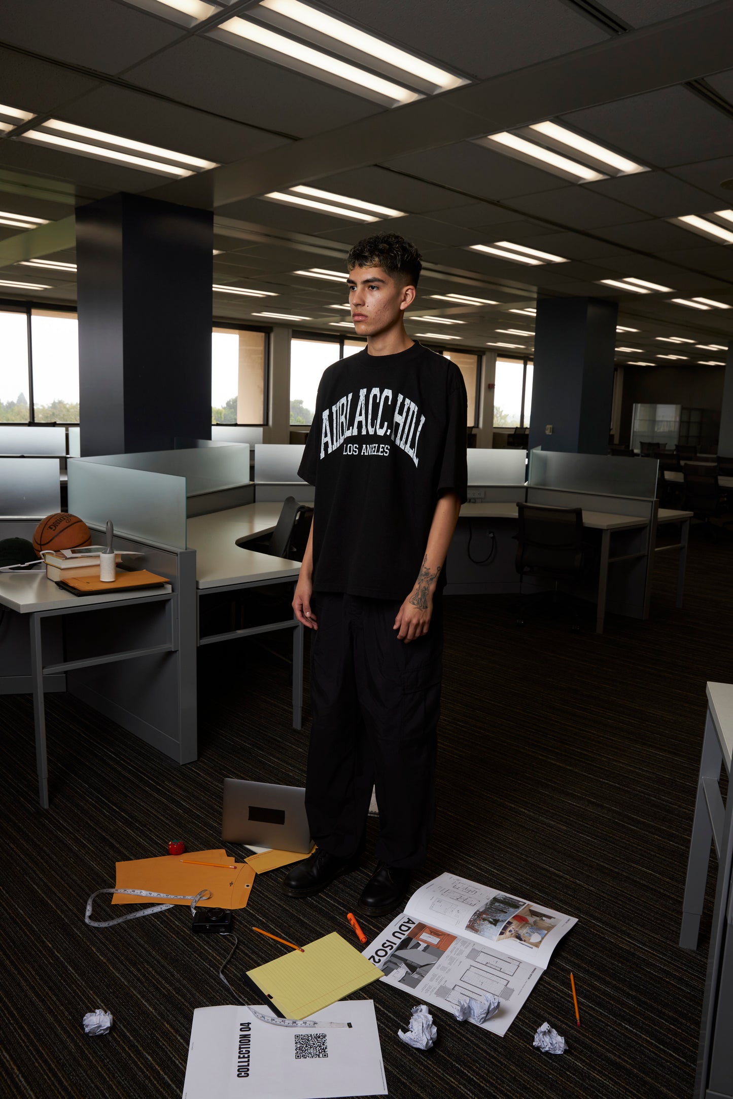 BLACK 04 T-SHIRT