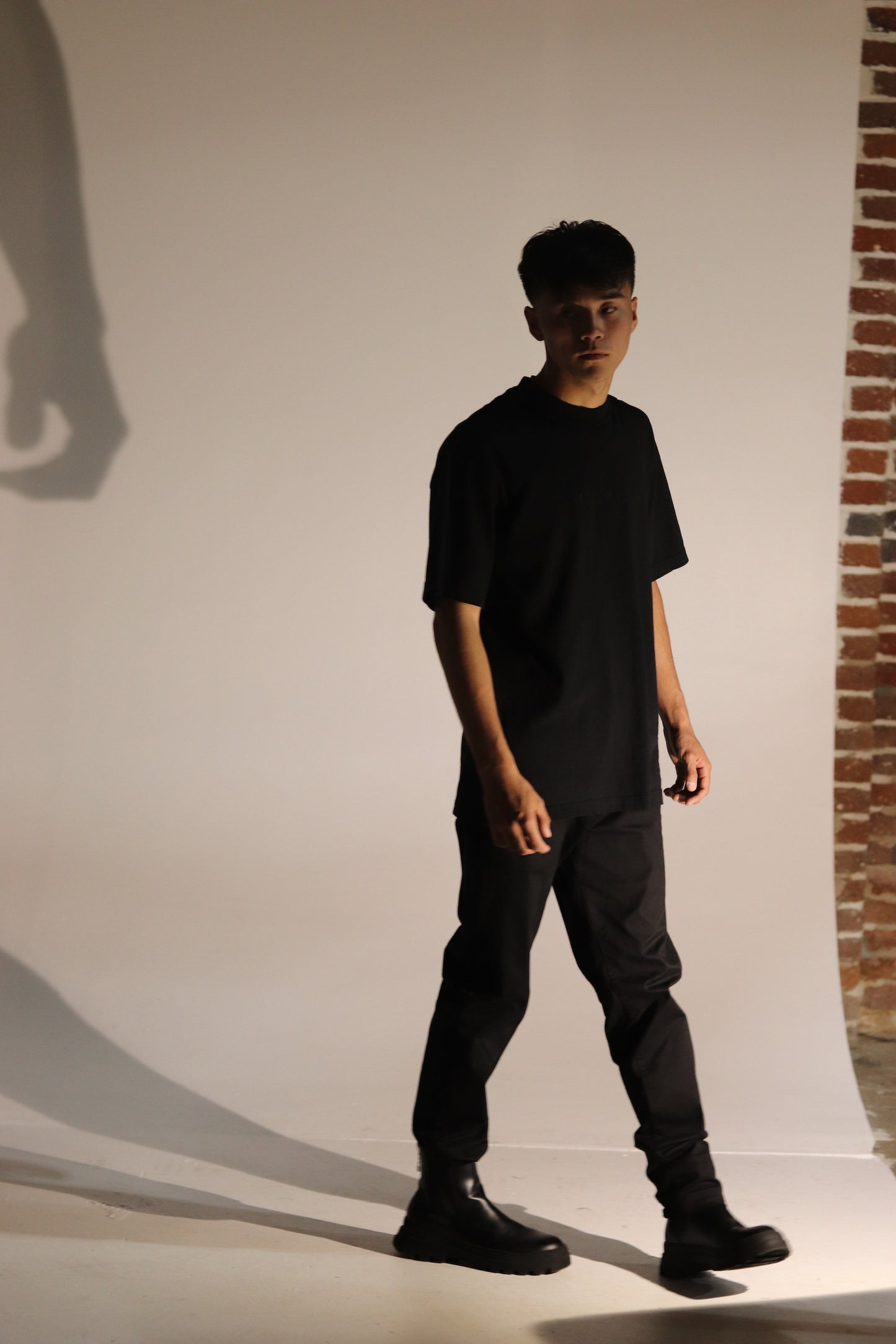 BLACK 01 T-SHIRT