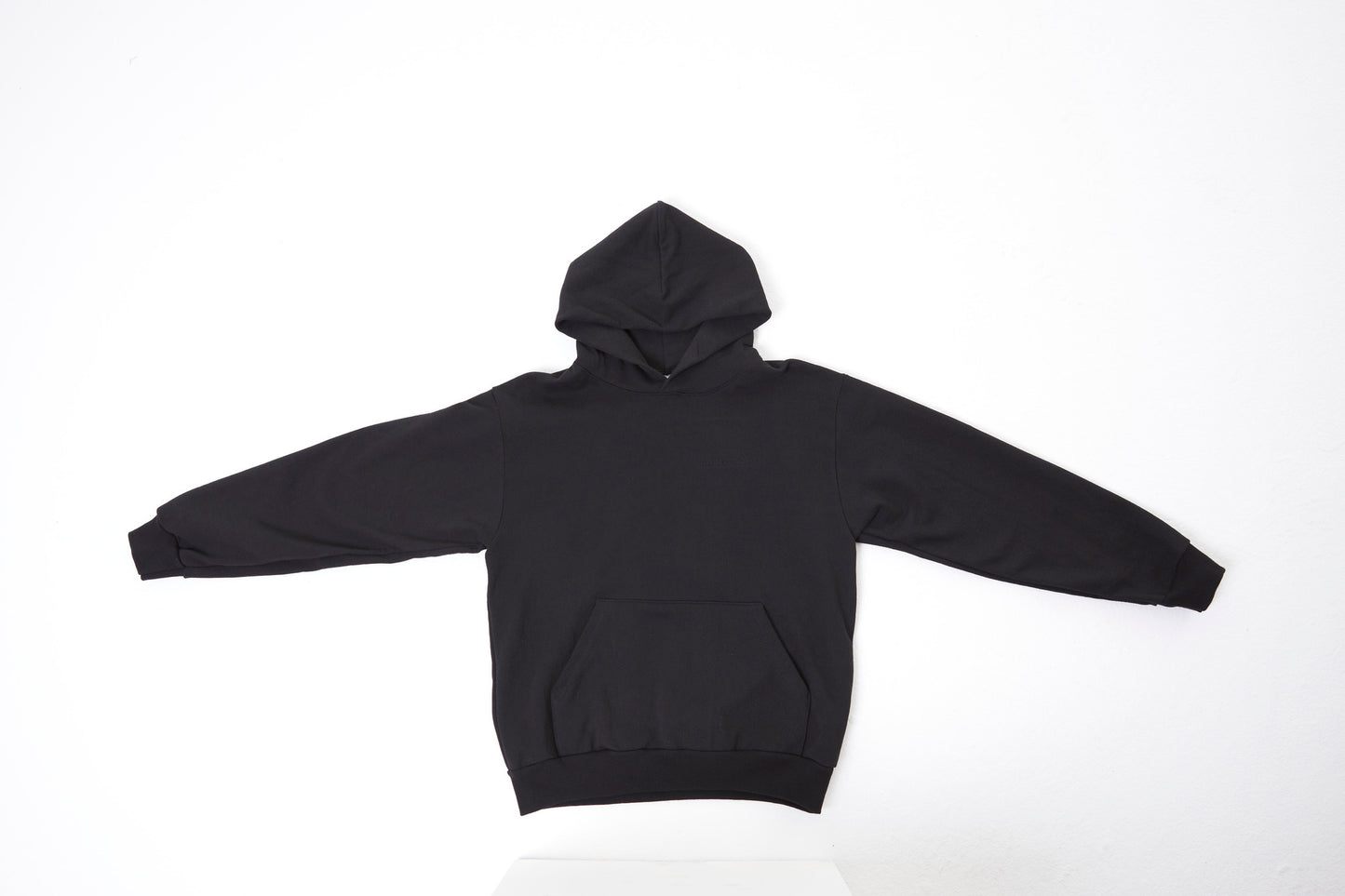 BLACK 02 HOODIE