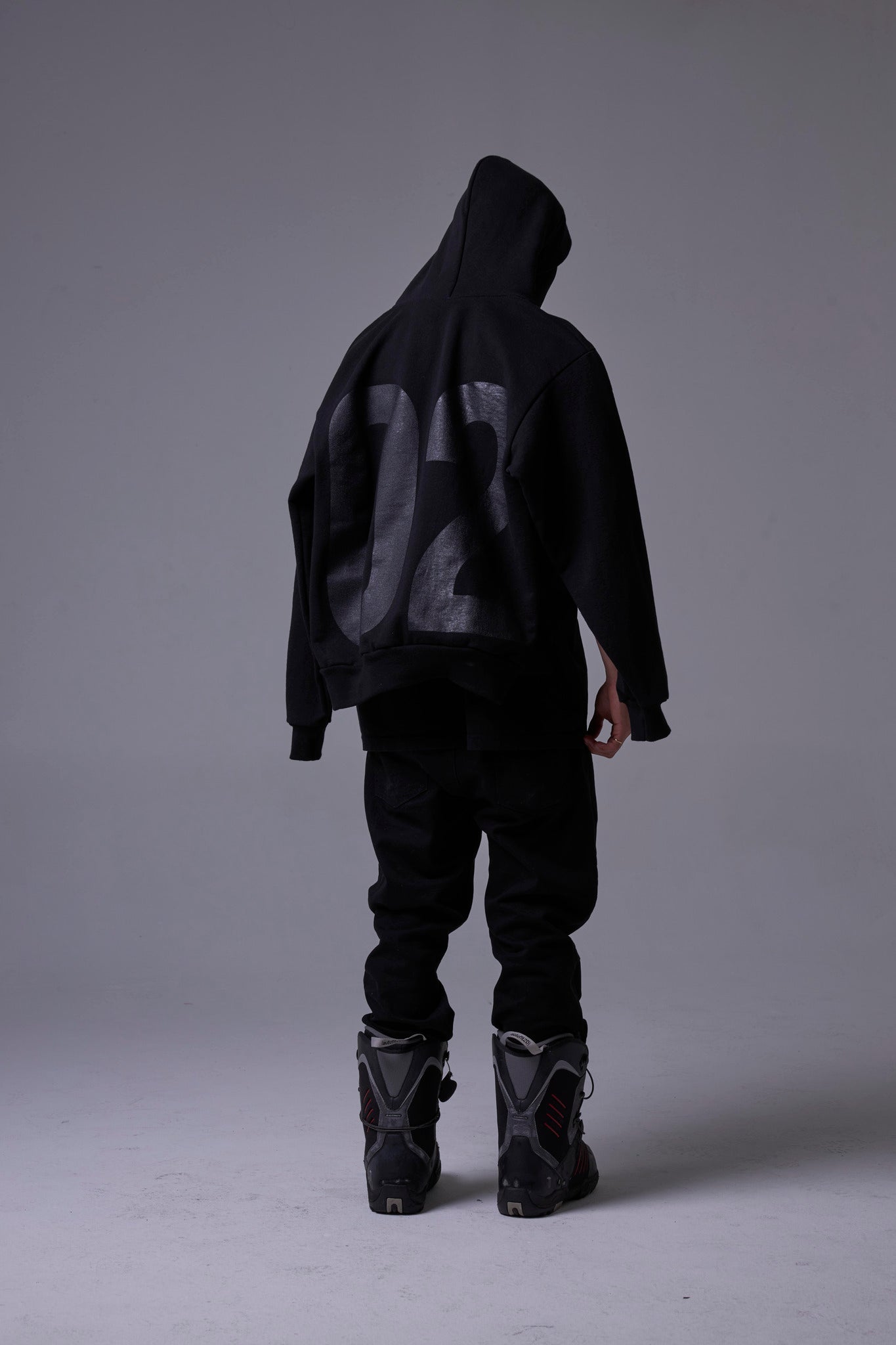 BLACK 02 HOODIE